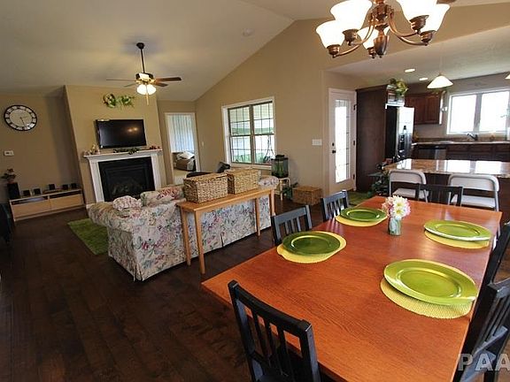 5th image of 130 Tuscany Ct
