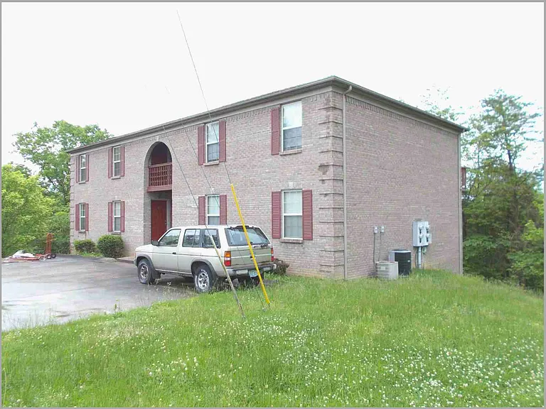 170 Ruby Ln #D — Photo 1