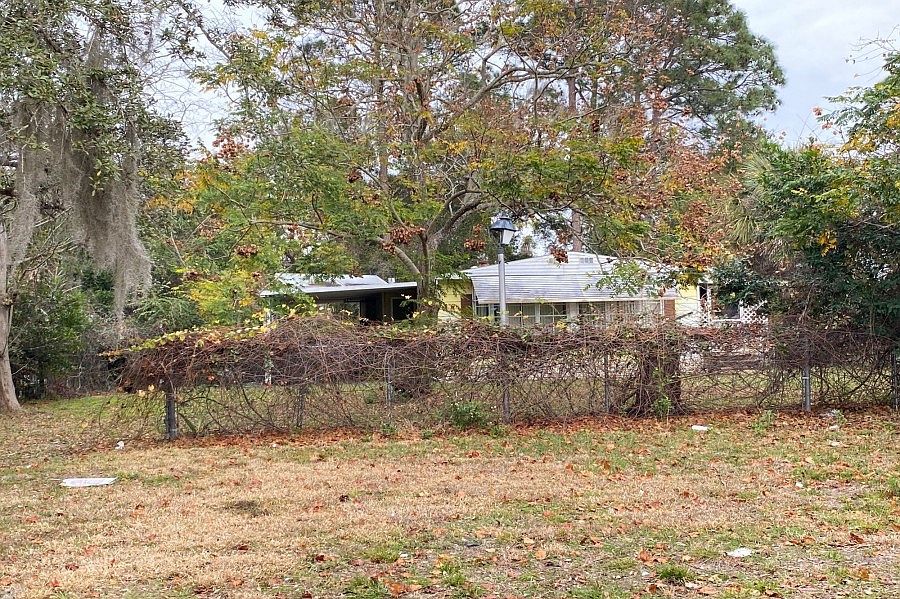 1st image of 35322 Lake Bradley Dr