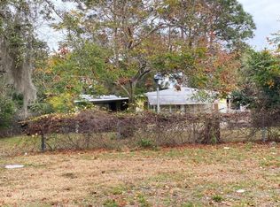 35322 Lake Bradley Dr, Leesburg, FL 34788
