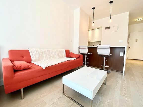 3rd image of 35 E 38th St APT 10F
