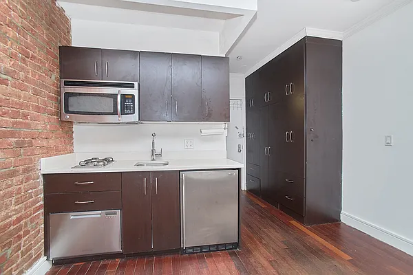 Rented by Keller Williams NYC | media 14
