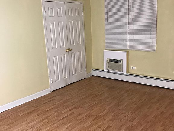 5th image of 2025 W Granville Ave APT 208B