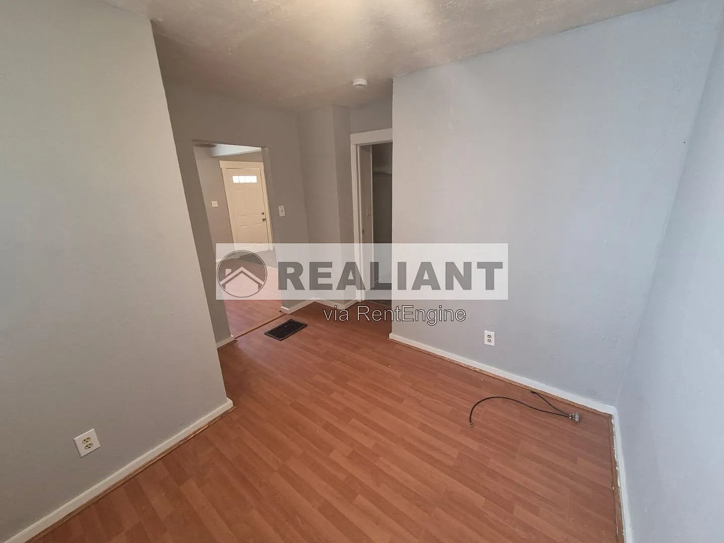 1 bed, 1.0 bath, $845 — Photo 3