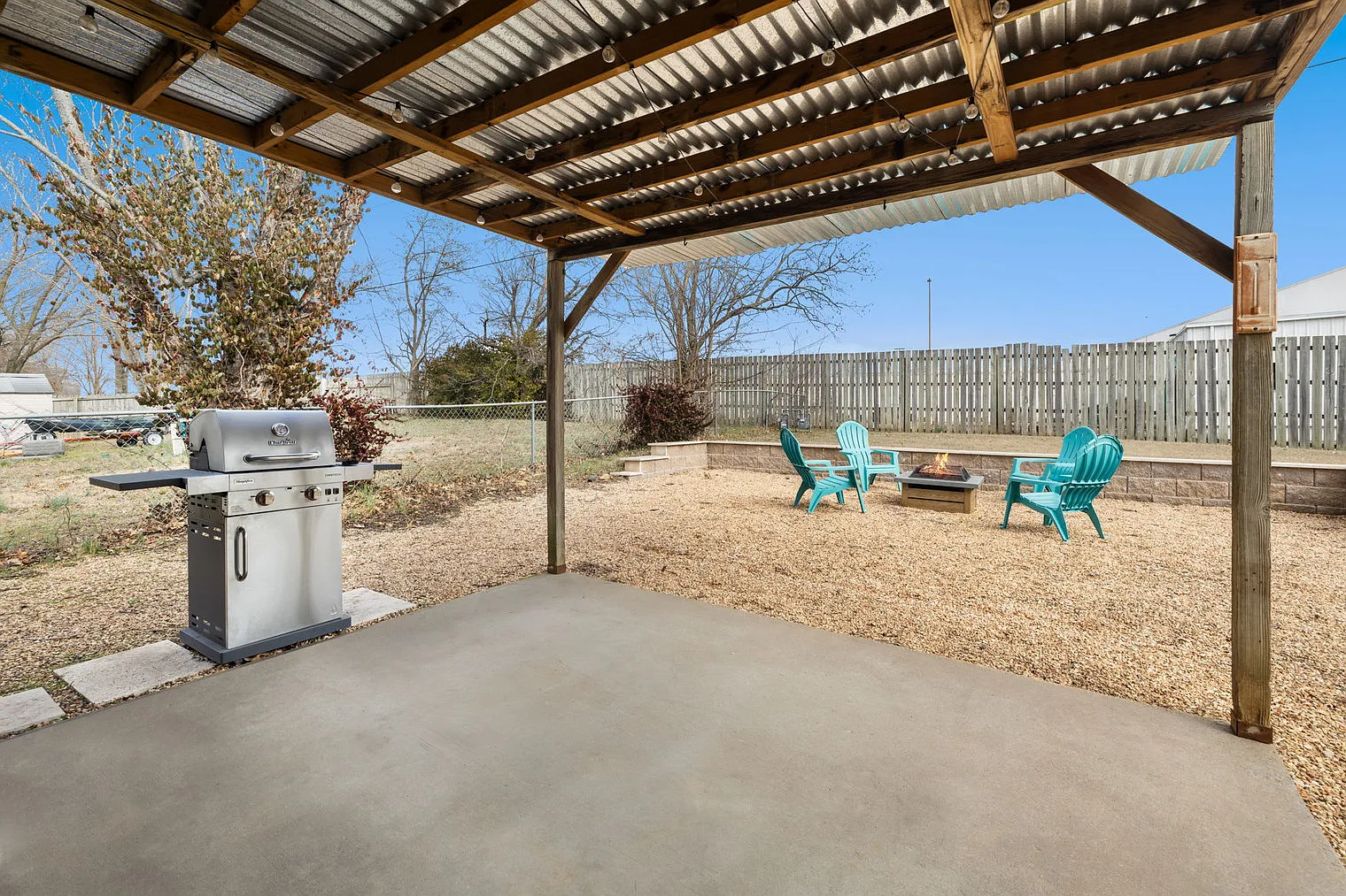 3 bed, 2.0 bath, 1248 sqft, $4,266 — Photo 4
