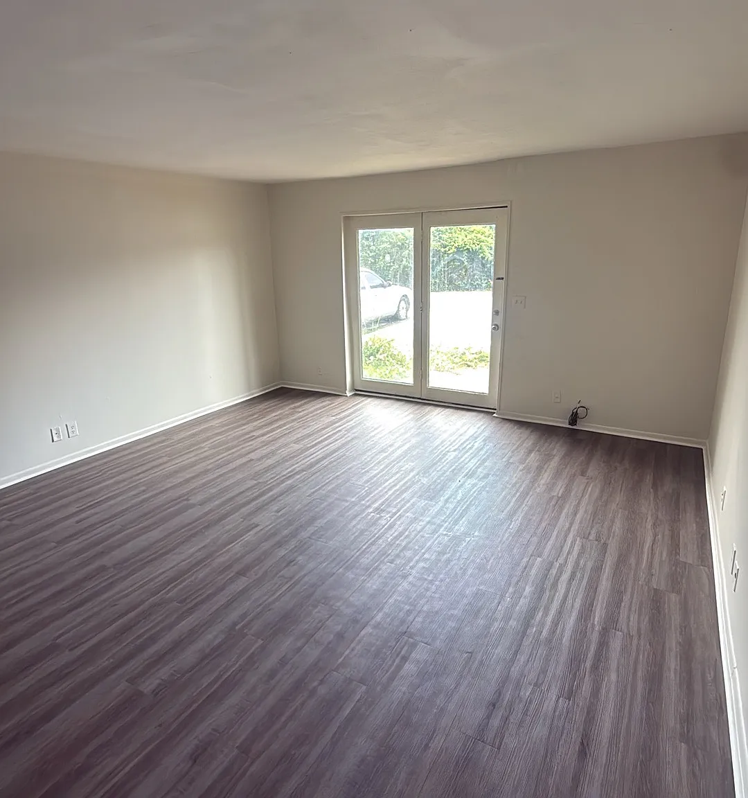 1083 Harold Drive - 1 — Photo 3