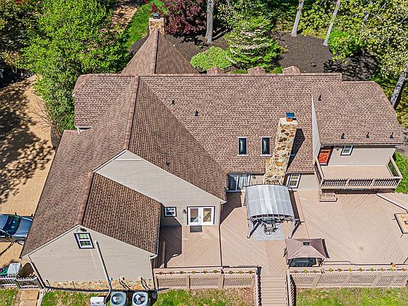 5th image of 7145 Swindale Ct