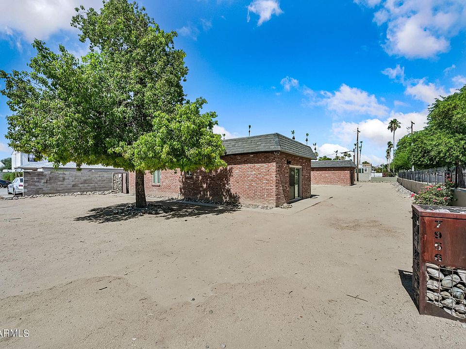 1st image of 7956 W Glendale Ave APT 1