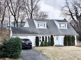 30 Jerome Dr, Cortlandt Manor, NY 10547