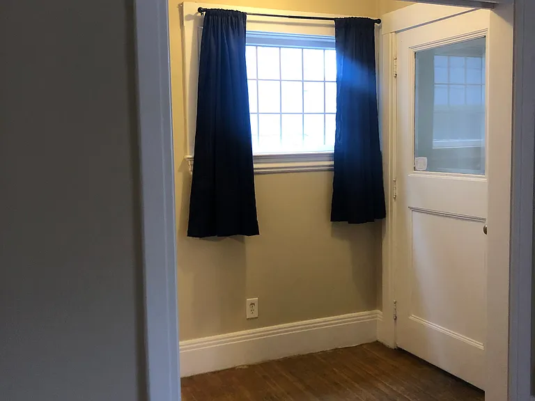 320-324 Rosedale St #320 — Photo 9