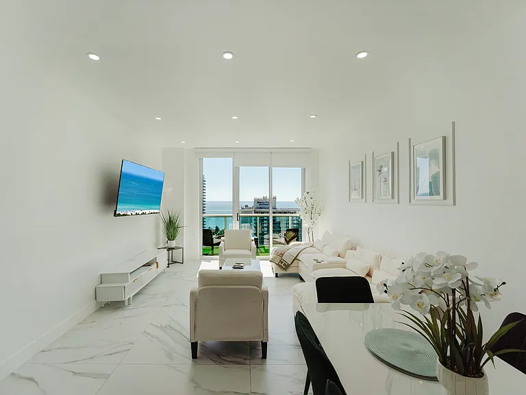19370 Collins Ave #C — Photo 28