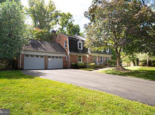 10104 Donegal Ct, Potomac, MD 20854