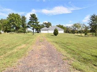 401 Carter St, Pocola, OK 74902