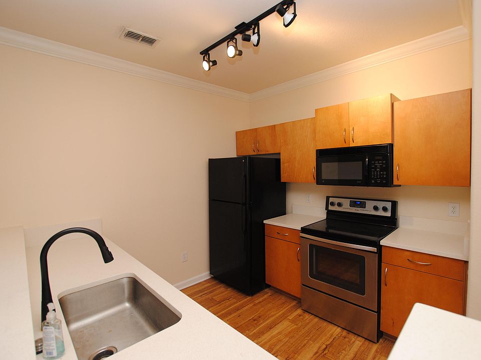 1st image of 8290 Gate Pkwy W Unit 520