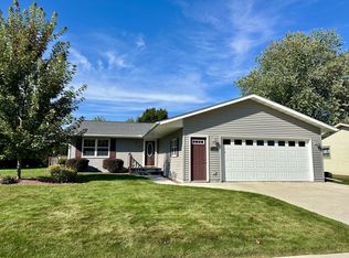 1924 Andrea Ln, Manitowoc, WI 54220