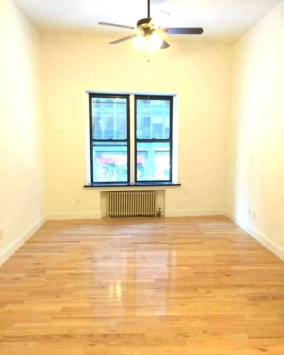 1st image of 213 W 53rd St