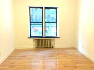 213 W 53rd St, New York, NY 10019