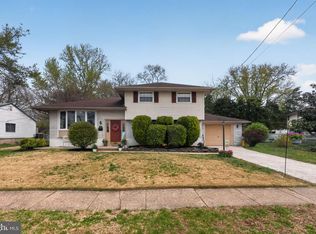 16 Albert Rd, Glendora, NJ 08029