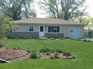 25 Marquette Rd, Machesney Park, IL 61115