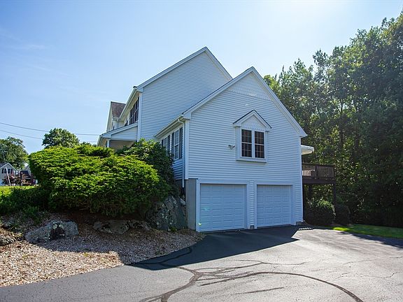 4th image of 41 Christopher Dr