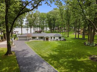 26 W Fairview Ln, Springfield, IL 62711