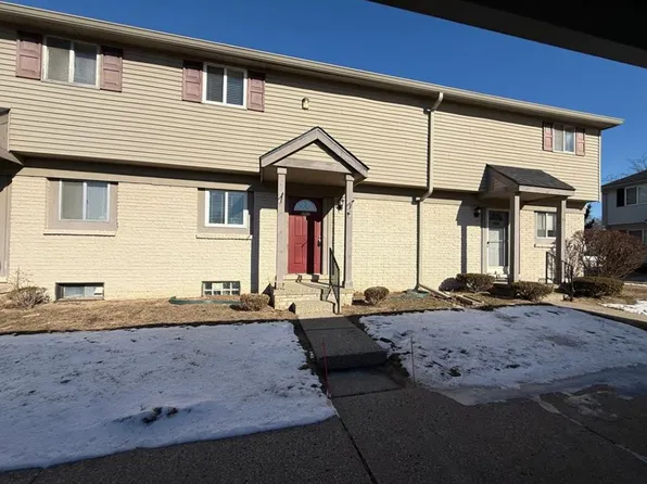 2048 Orchard Crest St, Shelby Township, MI 48317