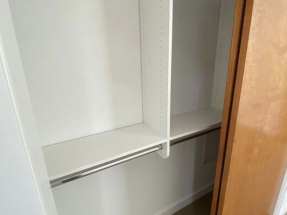 5th image of 2425 E Marshall St