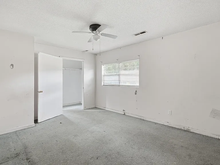 615 Macon St — Photo 21