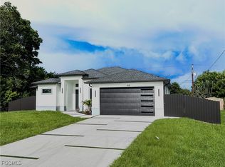 212 Connecticut Rd, Lehigh Acres, FL 33936