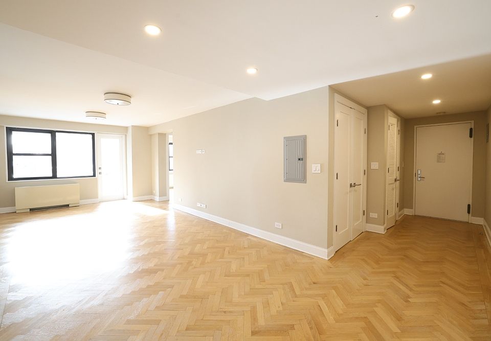 1st image of 305 E 86th St #12