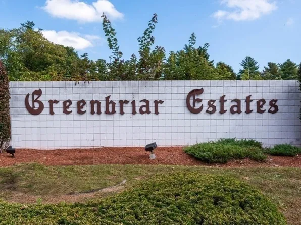 4 Greenbriar Dr APT 302, North Reading, MA 01864