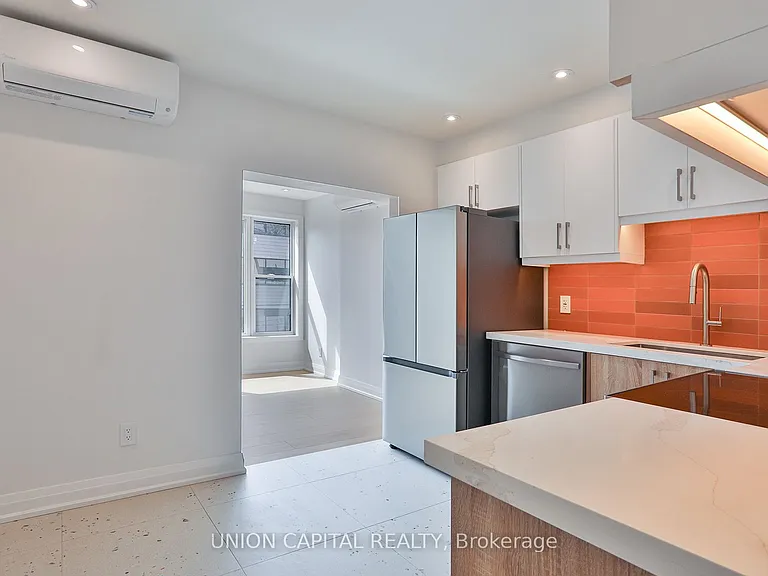 612 Gerrard St E #2 — Photo 3