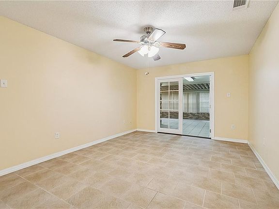 3rd image of 2121 Charles Dr