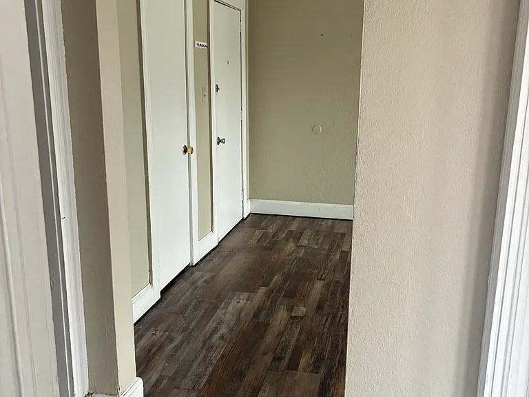 148 Barney St #2B — Photo 9