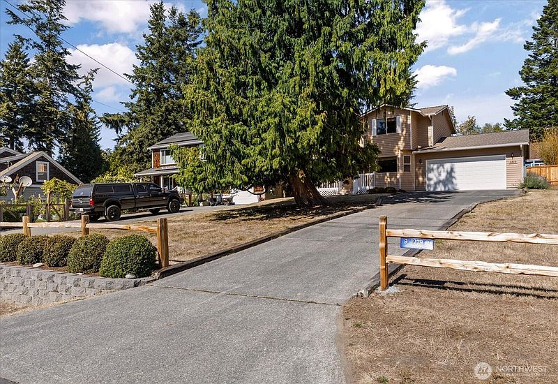4th image of 1279 Halsey Drive
