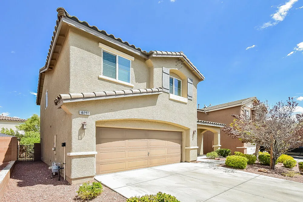 3 bed, 2.5 bath, 1669 sqft, $3,290 — Photo 4