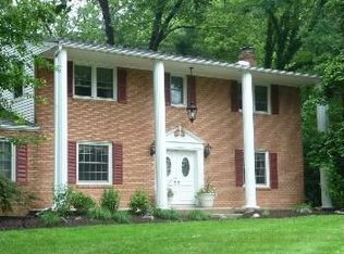 1 Copper Beech Dr, Lafayette Hill, PA 19444