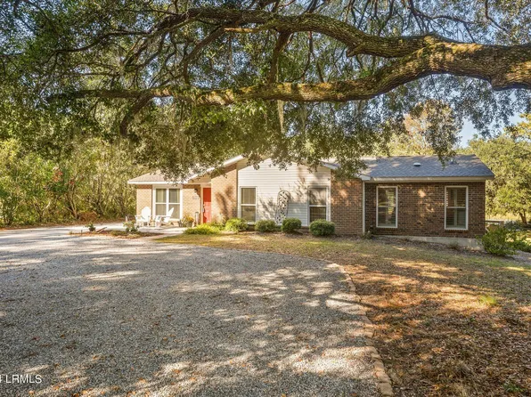 1504 Sycamore St, Beaufort, SC 29902