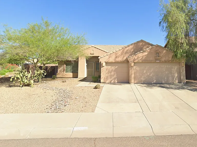 15652 W Durango St — Photo 1
