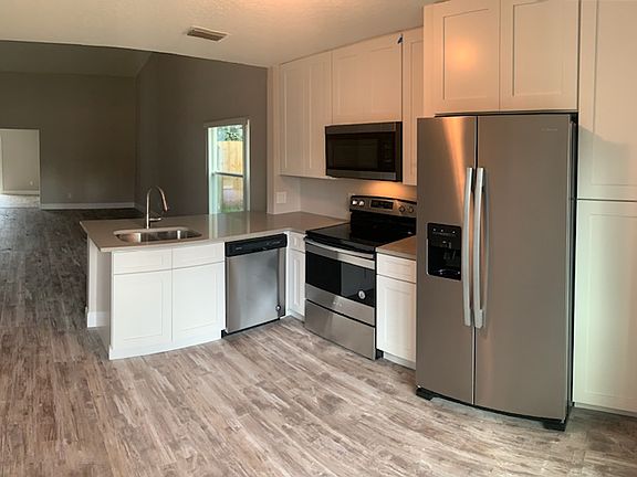 2nd image of 1066 Gwyn Cir