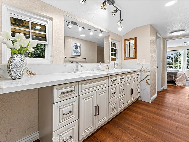 1236 E Sierra Madre Ave — Photo 24