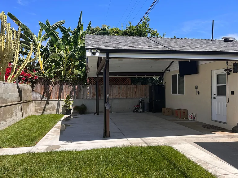 1241 E Michelson St — Photo 5