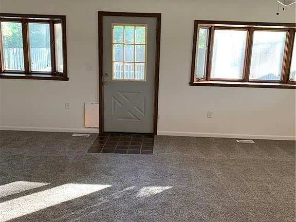5th image of 712 Woodlawn Ave