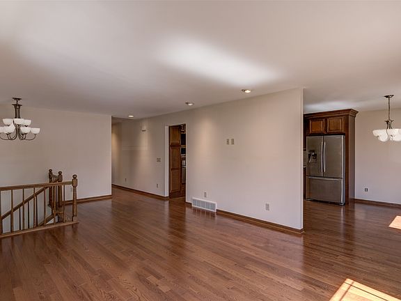4th image of 2916 Trinity Street