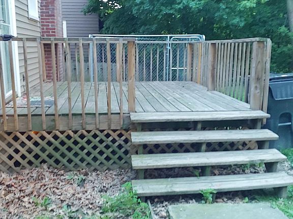 2nd image of 40 Crestline Pl