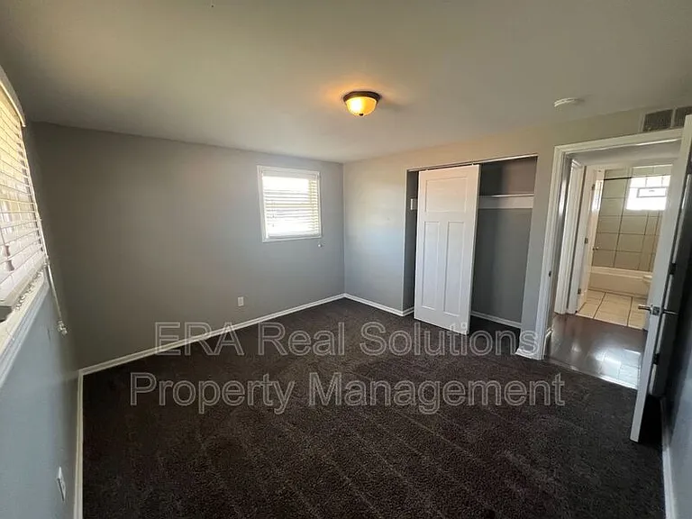 301 S Napoleon Ave #D — Photo 8