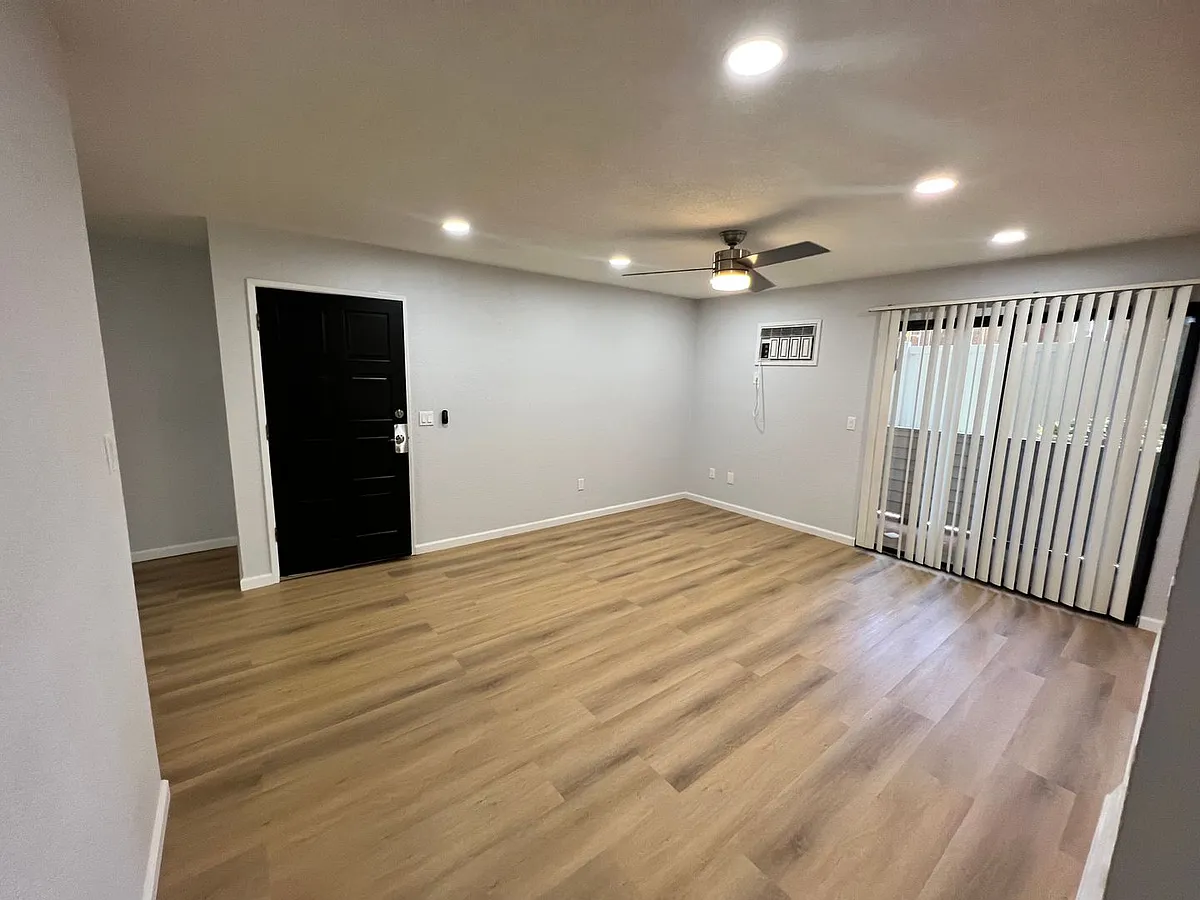 Building Photo - 1013 Sunshine Ave #I