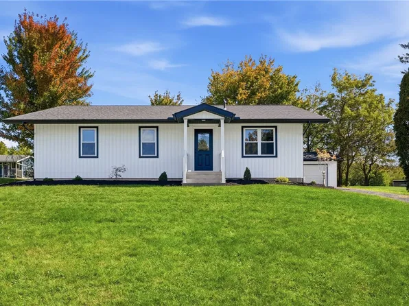 108 Oak St, Slippery Rock, PA 16057