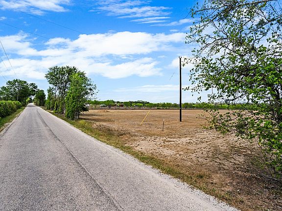 4th image of 1310 River Park Rd