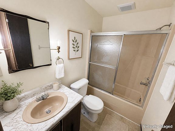 4th image of 639 E Joseph Rd #2